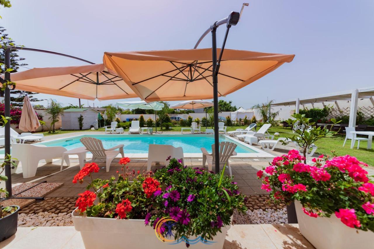 Villa Leonardo San Foca - Room, Pool & Restaurant Eksteriør bilde