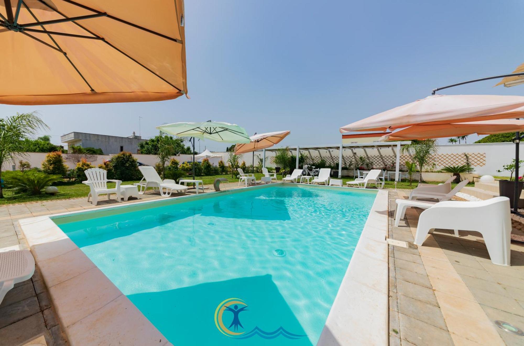 Villa Leonardo San Foca - Room, Pool & Restaurant Eksteriør bilde