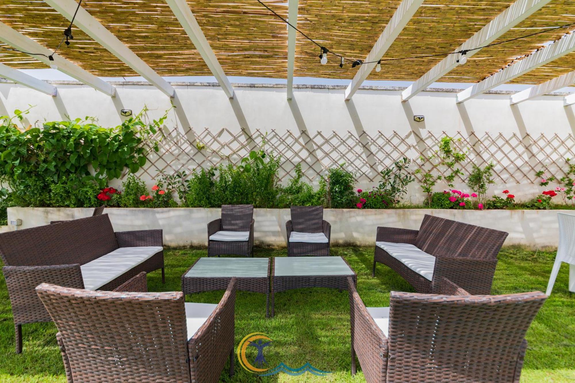 Villa Leonardo San Foca - Room, Pool & Restaurant Eksteriør bilde